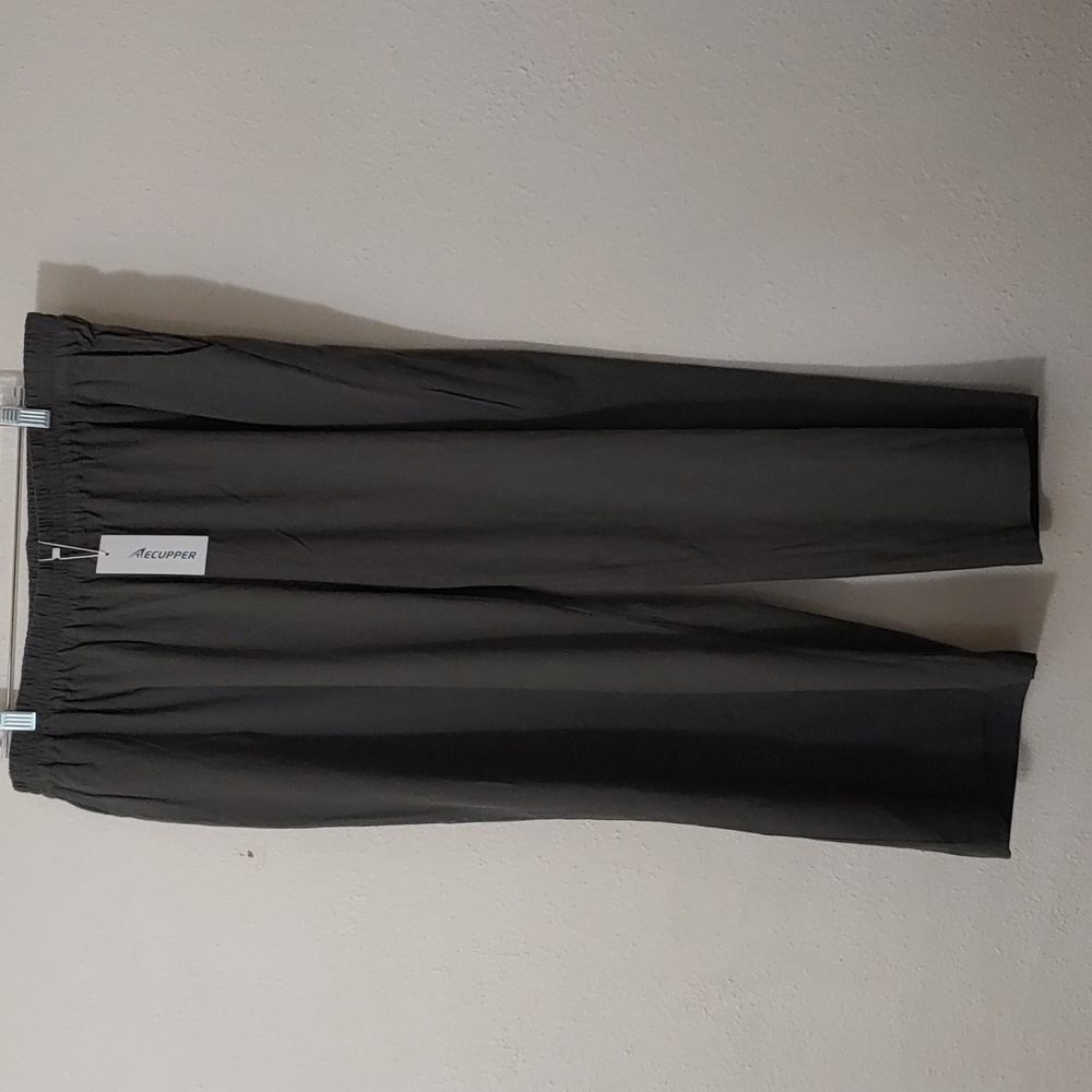 Ecupper Women's Size 4XL Capris NWT